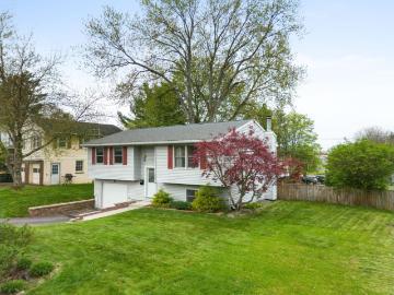house Vestal NY ES101948328