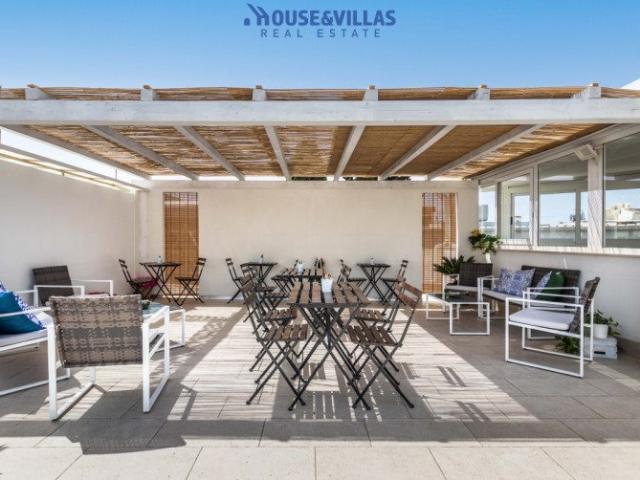 House&Villas Real Estate propone in vendita casa indipendent. 250m² Avola
