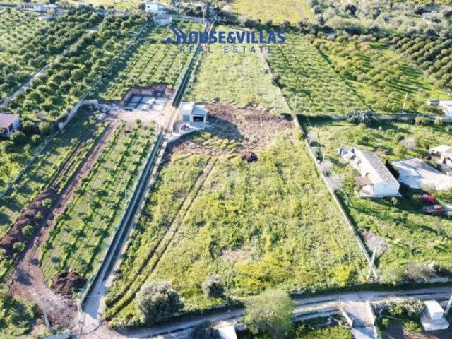House&Villas Real Estate propone in vendita un caseggiato co. 90m² Avola