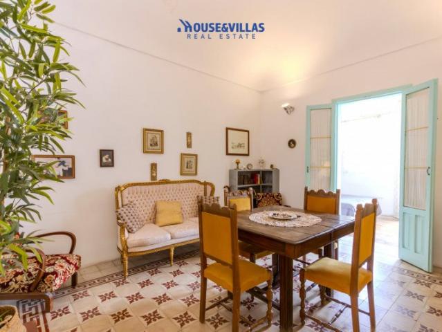 House&Villas Real Estate propone in vendita una casa indipen. 72m² Noto