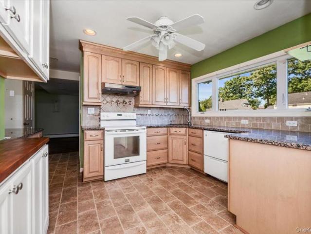 house Wantagh NY DLS105150796