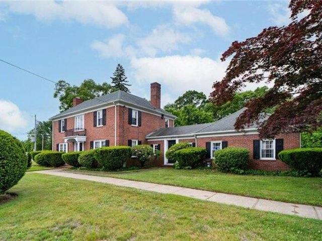 house Warwick RI DS103433739