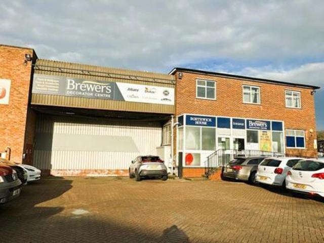 House Watford Hertfordshire 103485480