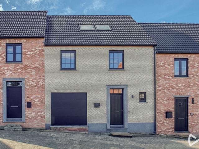 House with four bedrooms in Brakel