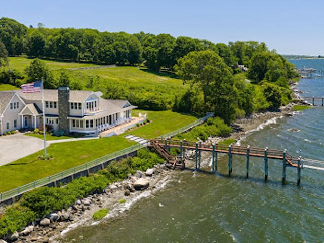 Seaside house with garden
