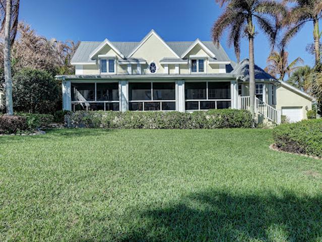 Seaside house with garden and terrace