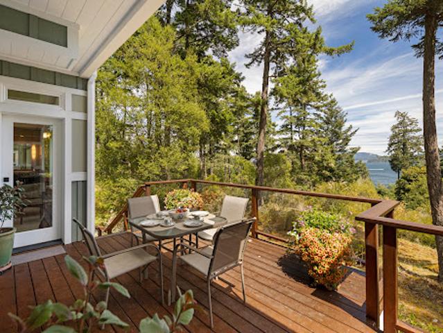 Seaside house with garden