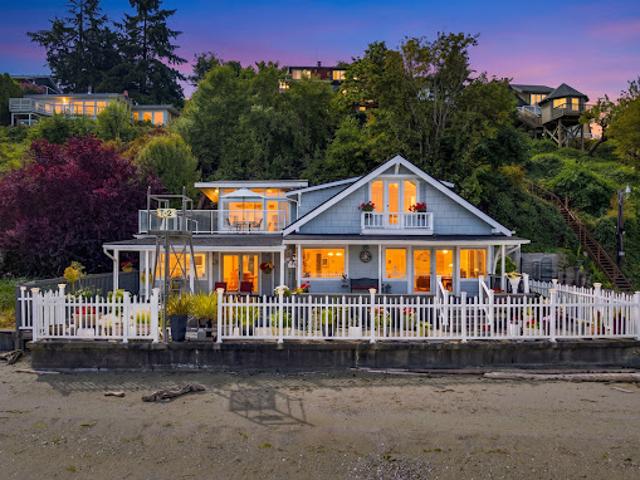 Seaside house with garden
