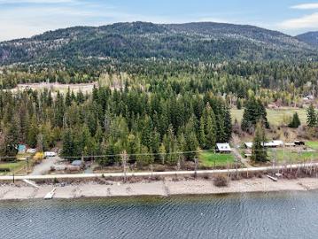 Columbia-shuswap - Garden, Swimming pool