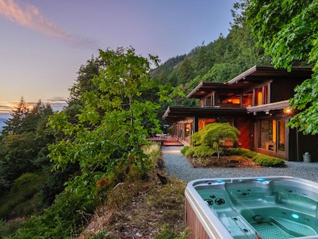 Seaside house with garden