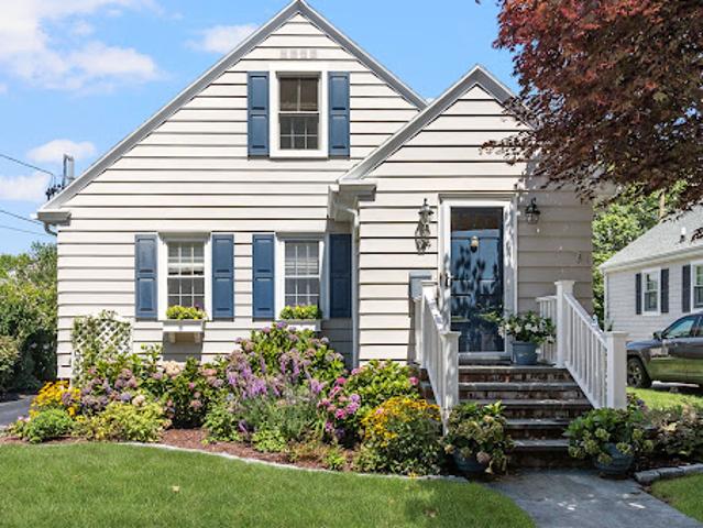 Seaside house with garden