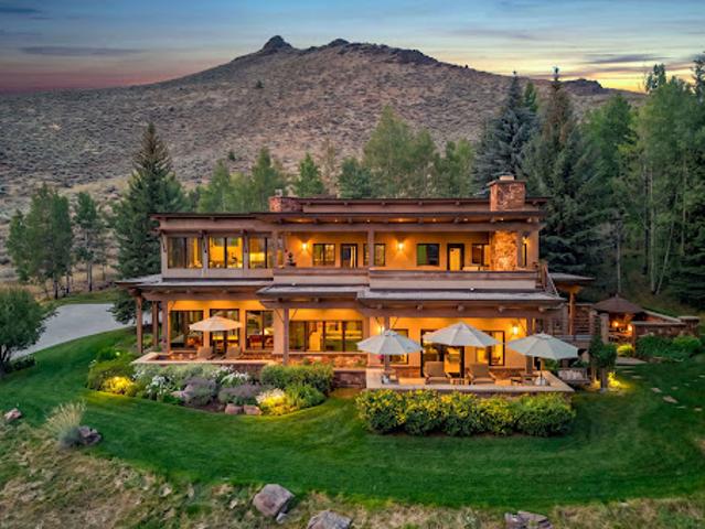 House with garden and terrace