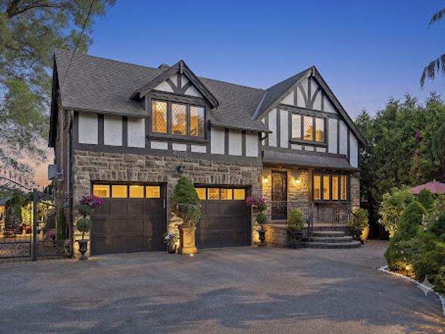 House with garden and terrace