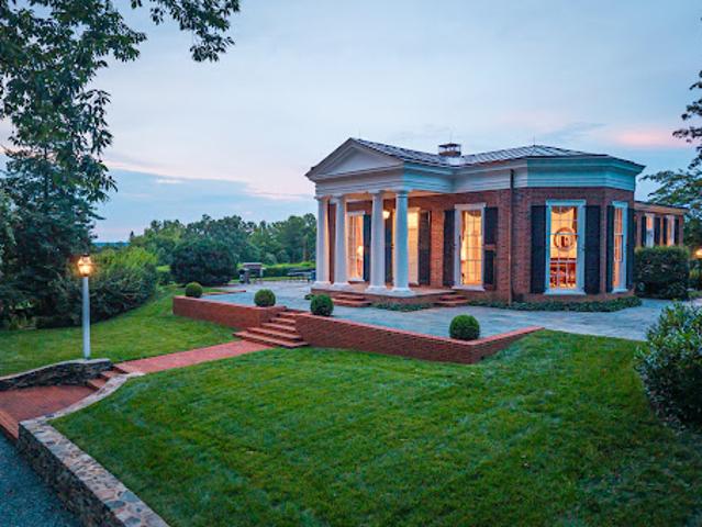 House with pool and garden