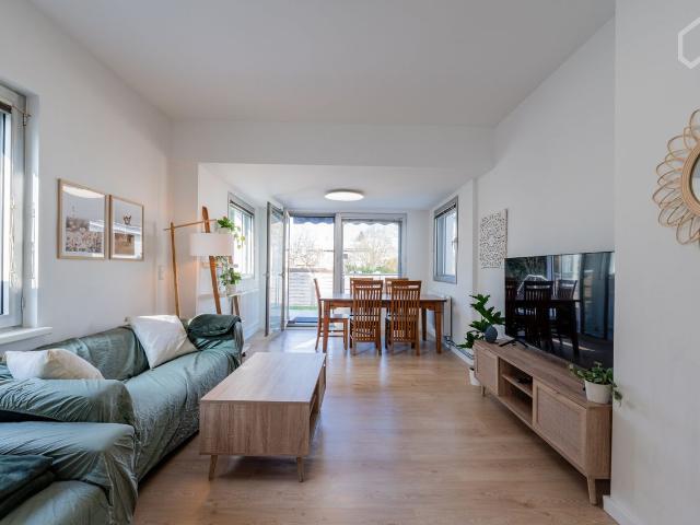 House with garden in Reinickendorf/ Kurt Schumacher Platz, Berlin Amsterdam Apartments for Rent