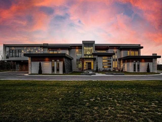 House with pool