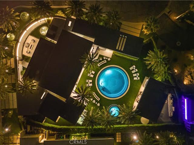 House with pool and terrace
