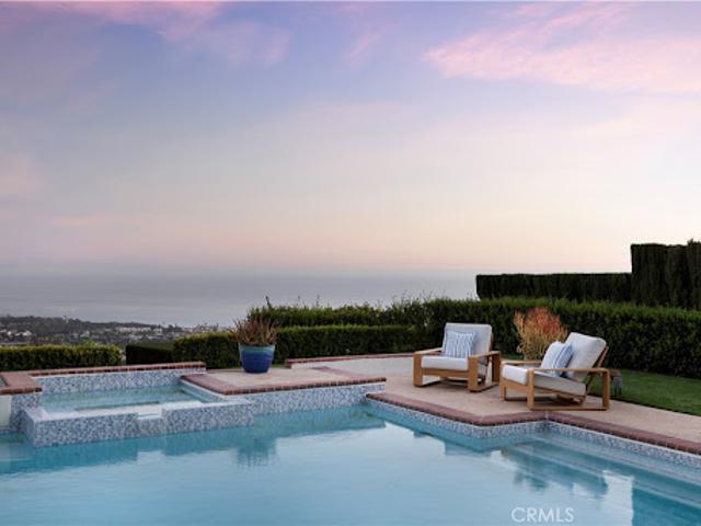 House with pool and garden