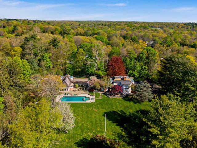 House with pool