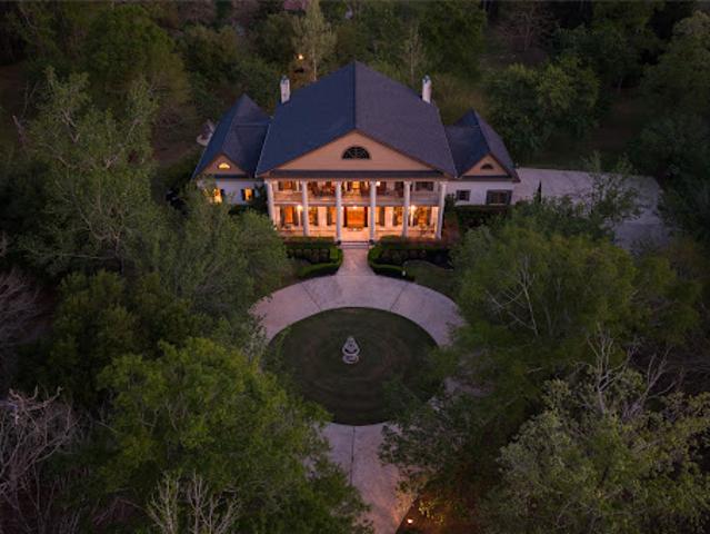 House with pool