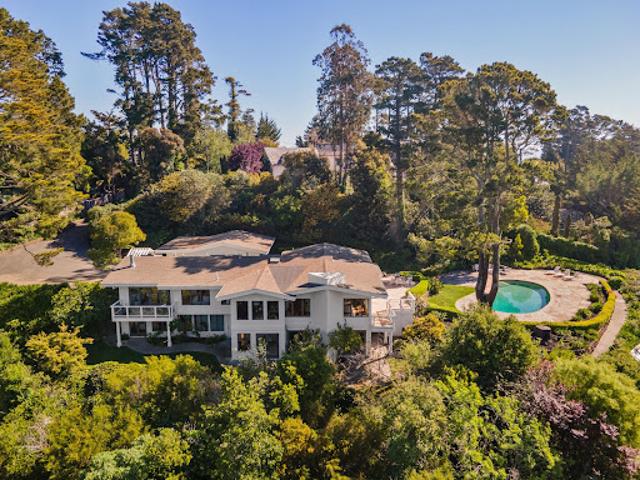 House with pool and garden
