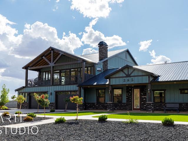 House with pool and garden