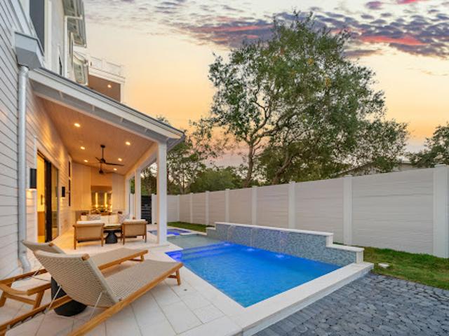 Seaside house with pool and terrace