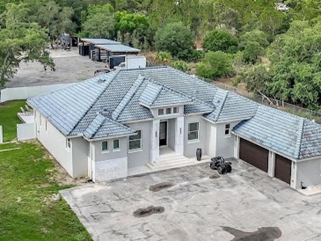 House with pool and terrace