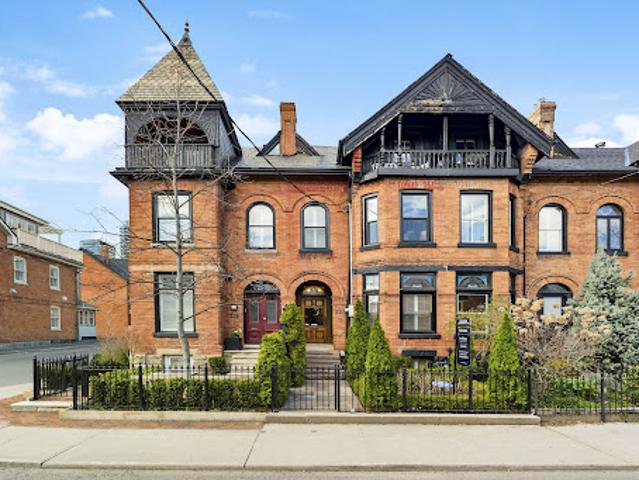 House with terrace