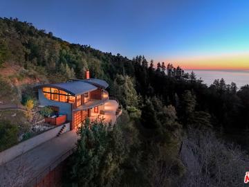 House with terrace