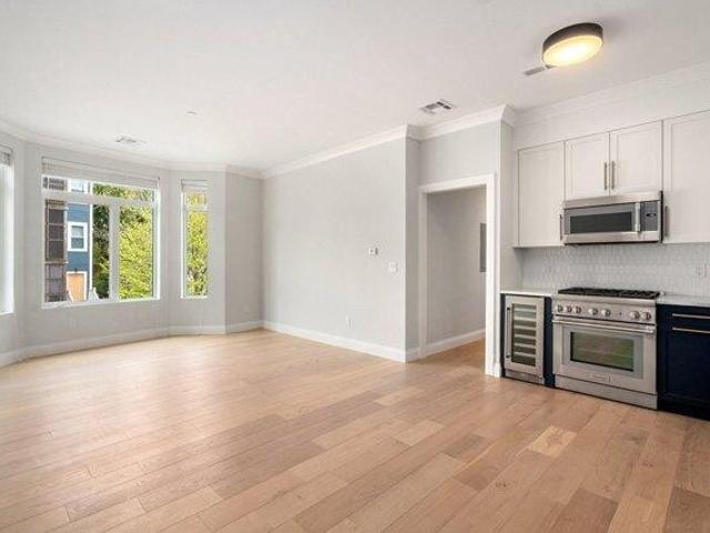 house with 14 bedroom, Boston MA ES105497594