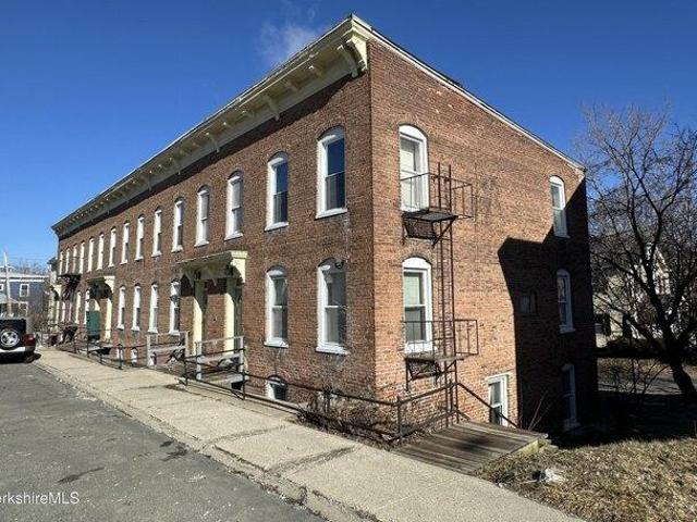 house with 14 bedroom, Pittsfield MA ES105511051