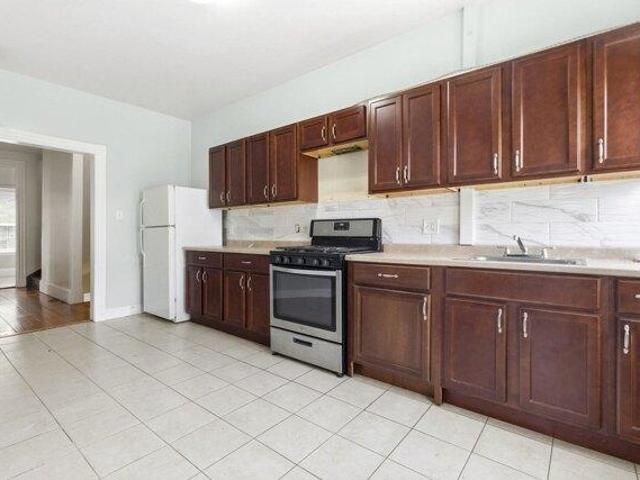 house with 16 bedroom, Boston MA ES105611242