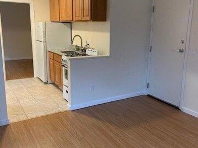 house with 16 bedroom, Hartford CT ES105438844