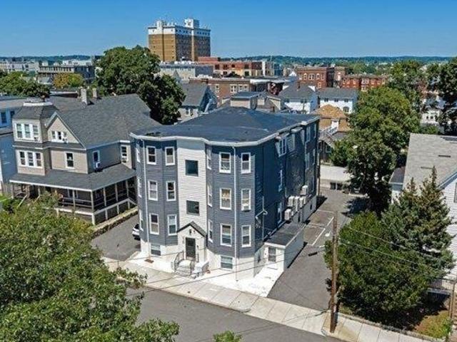 house with 16 bedroom, Revere MA ES105534692