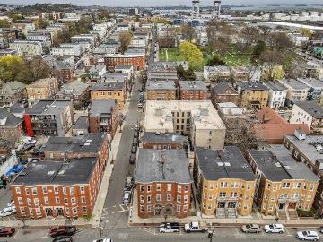 house with 17 bedroom, Chelsea MA ES103442582