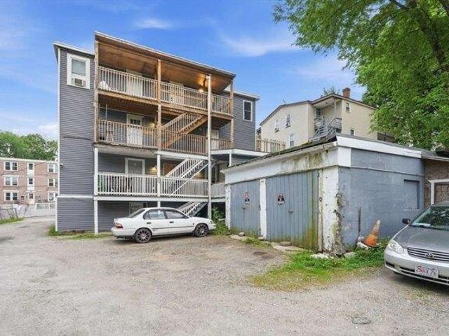 house with 17 bedroom, Southbridge MA ES104010687