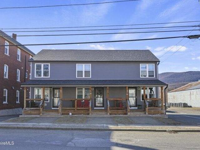 house with 18 bedroom, Adams MA ES105442951