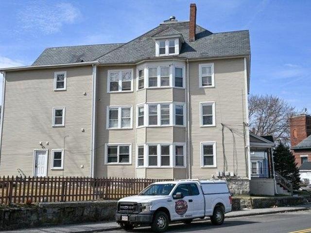 house with 18 bedroom, Lowell MA ES105611676