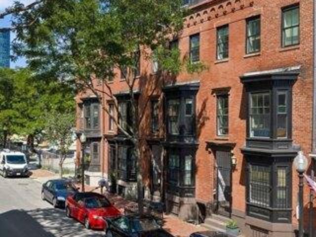 house with 10 bedroom, Boston MA ES105628989