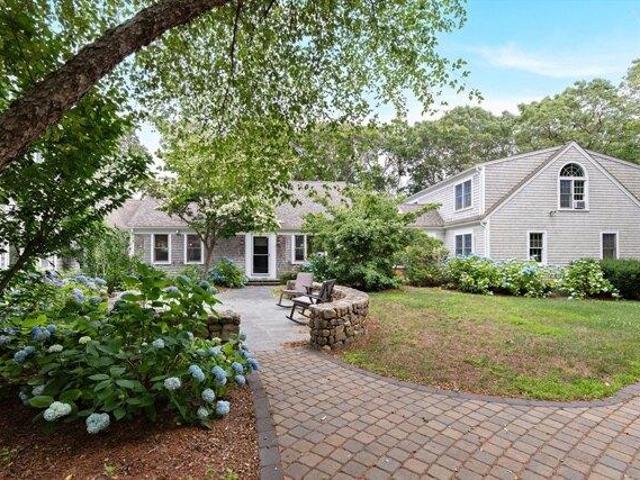 house with 10 bedroom, Barnstable MA ES105438668