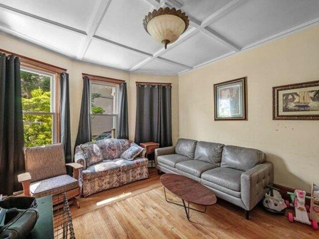 house with 10 bedroom, Lynn MA ES105404592