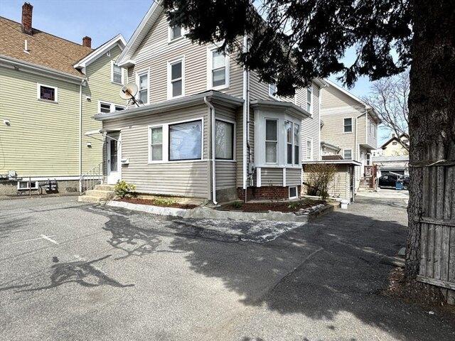house with 10 bedroom, Malden MA ES104478036
