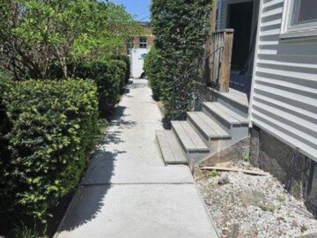 house with 10 bedroom, Manchester NH ES104515158
