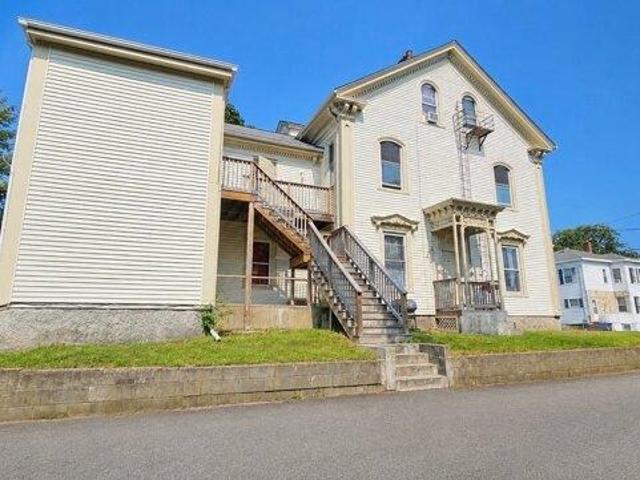 house with 10 bedroom, Milford MA ES105536313