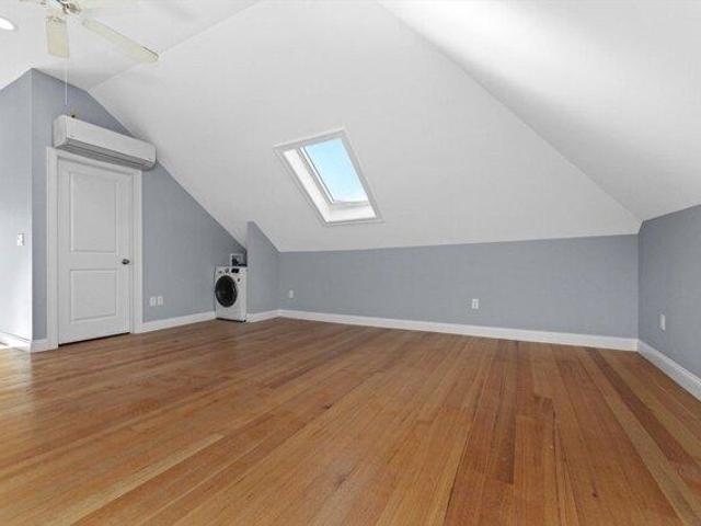 house with 10 bedroom, Somerville MA ES105384516