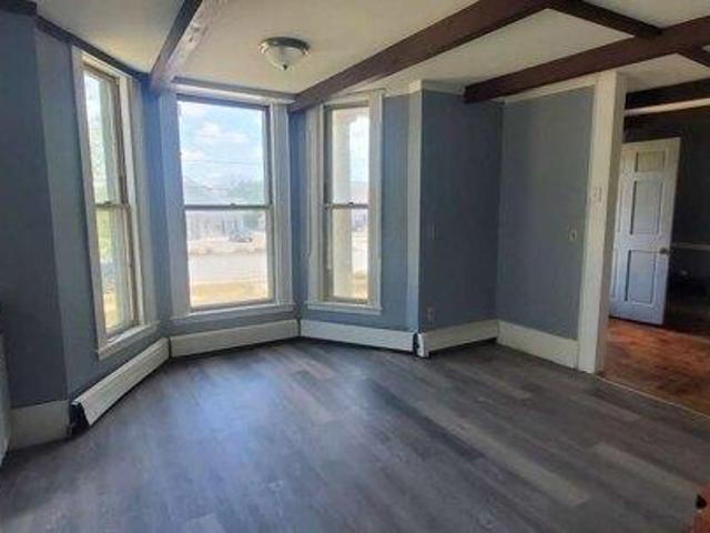 house with 10 bedroom, Winchendon MA ES105475670