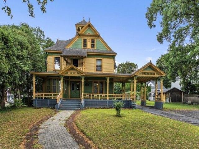 house with 11 bedroom, Clinton MA ES105533519