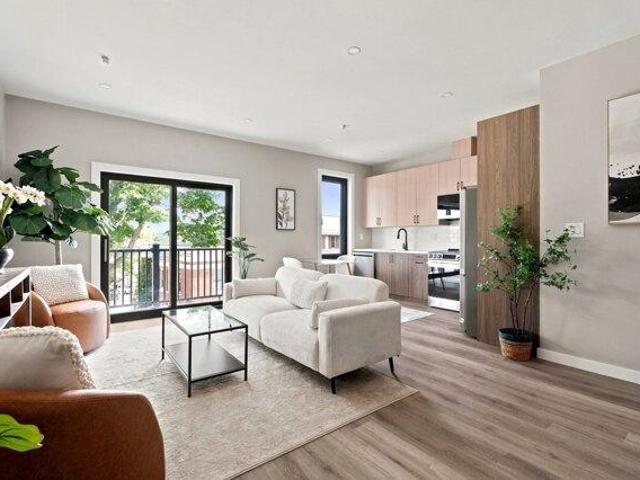 house with 11 bedroom, Boston MA ES105632171
