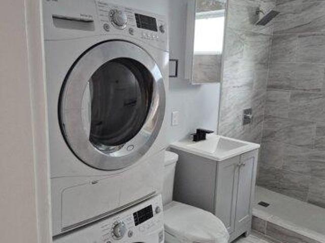 house with 11 bedroom, Worcester MA ES105496479